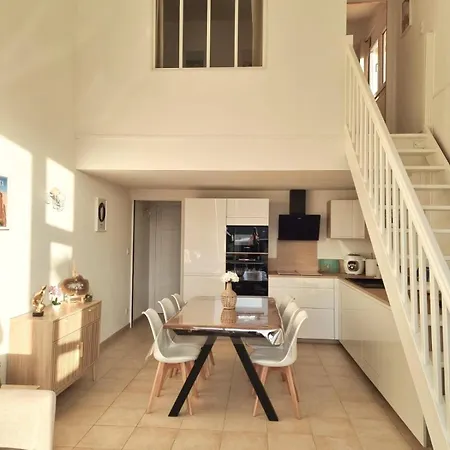 Duplex Refait A Neuf 2 Vue Climatise Wifi Piscine Chauffee Appartamento Serra di Ferro